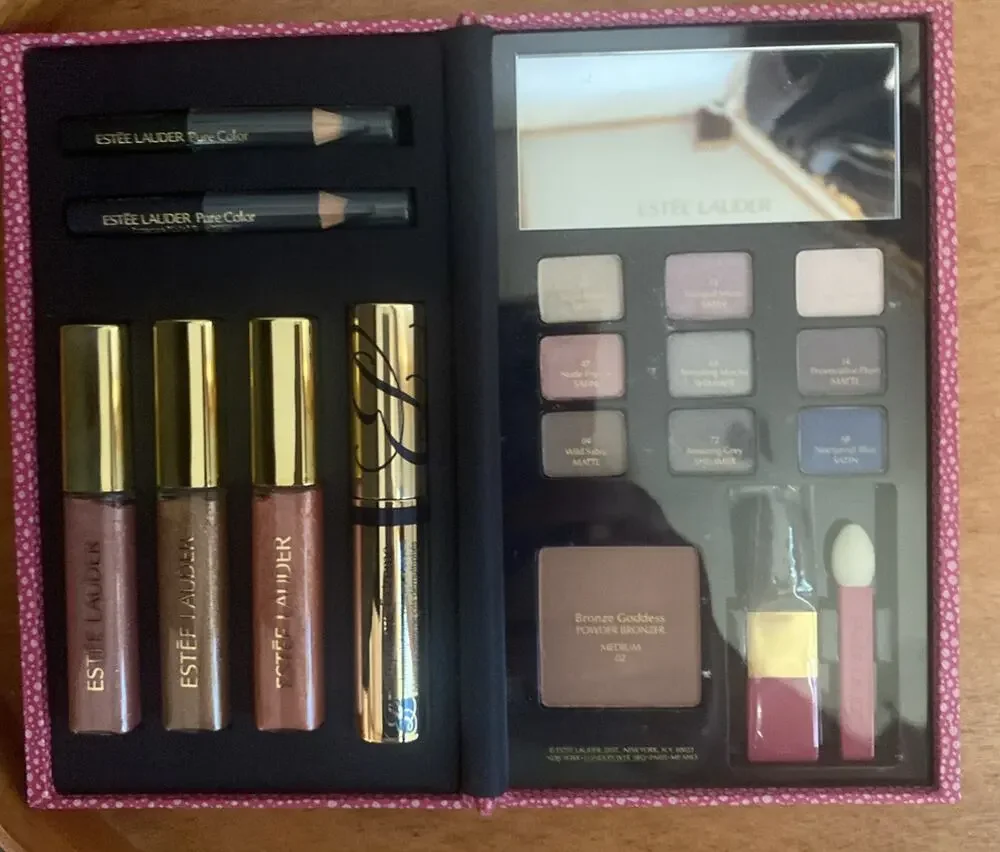 100% AUTHENTIC NIB ESTEE LAUDER LIMITED COLOR PORTFOLIO - OVER $125 IN PRODUCTS